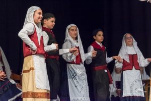 2017 “Πιάστε το χορό μικροί, μεγάλοι”