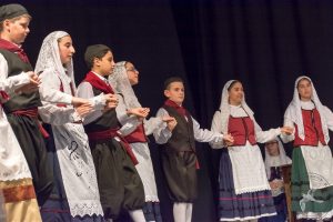 2017 “Πιάστε το χορό μικροί, μεγάλοι”