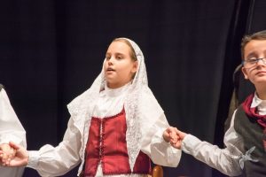 2017 “Πιάστε το χορό μικροί, μεγάλοι”