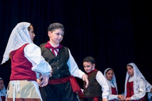 2017 “Πιάστε το χορό μικροί, μεγάλοι”