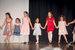 2018 “Χορεύω, παίζω και σου τραγουδώ”