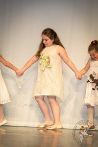 2018 “Χορεύω, παίζω και σου τραγουδώ”