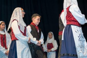 2017 “Πιάστε το χορό μικροί, μεγάλοι”