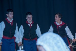 2017 “Πιάστε το χορό μικροί, μεγάλοι”