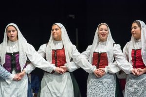 2017 “Πιάστε το χορό μικροί, μεγάλοι”