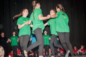 2015 “Χορεύω, παίζω και χαμογελώ”