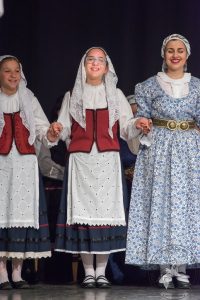 2017 “Πιάστε το χορό μικροί, μεγάλοι”