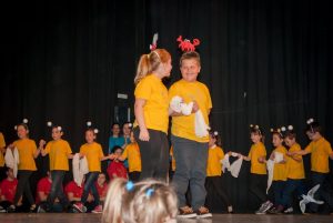 2015 “Χορεύω, παίζω και χαμογελώ”