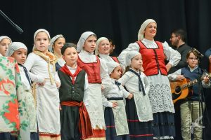 2018 “Πιάστε το χορό μικροί, μεγάλοι”