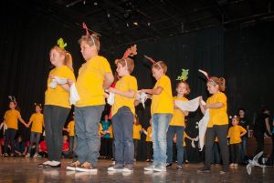 2015 “Χορεύω, παίζω και χαμογελώ”