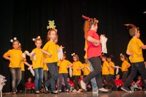 2015 “Χορεύω, παίζω και χαμογελώ”