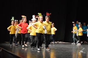 2015 “Χορεύω, παίζω και χαμογελώ”