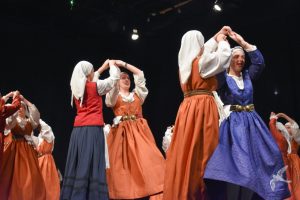 2020 “Πιάστε το χορό μικροί, μεγάλοι”