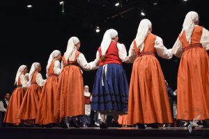 2020 “Πιάστε το χορό μικροί, μεγάλοι”