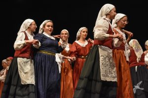 2020 “Πιάστε το χορό μικροί, μεγάλοι”