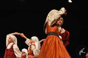 2020 “Πιάστε το χορό μικροί, μεγάλοι”