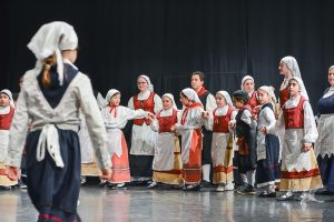 2018 “Πιάστε το χορό μικροί, μεγάλοι”