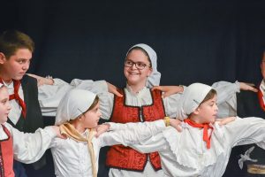 2018 “Πιάστε το χορό μικροί, μεγάλοι”