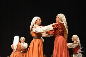 2020 “Πιάστε το χορό μικροί, μεγάλοι”