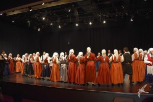 2020 “Πιάστε το χορό μικροί, μεγάλοι”