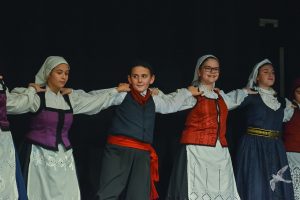 2018 “Πιάστε το χορό μικροί, μεγάλοι”