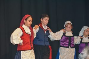 2018 “Πιάστε το χορό μικροί, μεγάλοι”