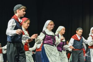 2018 “Πιάστε το χορό μικροί, μεγάλοι”