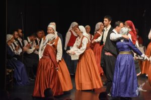 2020 “Πιάστε το χορό μικροί, μεγάλοι”