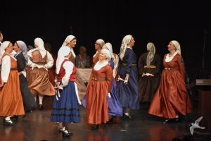 2020 “Πιάστε το χορό μικροί, μεγάλοι”