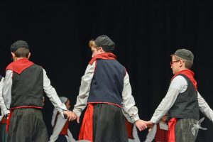 2018 “Πιάστε το χορό μικροί, μεγάλοι”