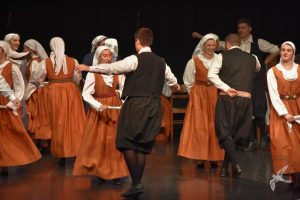 2020 “Πιάστε το χορό μικροί, μεγάλοι”