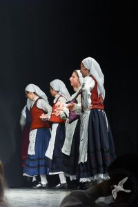 2018 “Πιάστε το χορό μικροί, μεγάλοι”