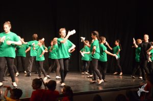 2015 “Χορεύω, παίζω και χαμογελώ”