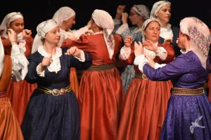 2020 “Πιάστε το χορό μικροί, μεγάλοι”