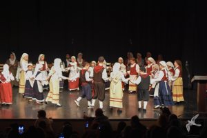 2020 “Πιάστε το χορό μικροί, μεγάλοι”