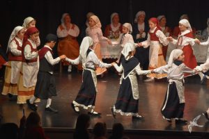 2020 “Πιάστε το χορό μικροί, μεγάλοι”