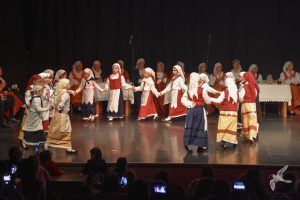 2020 “Πιάστε το χορό μικροί, μεγάλοι”