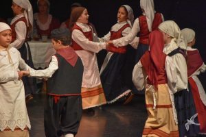 2020 “Πιάστε το χορό μικροί, μεγάλοι”