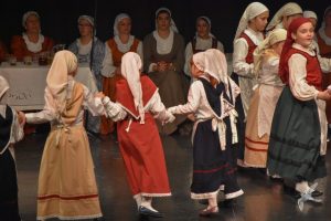 2020 “Πιάστε το χορό μικροί, μεγάλοι”