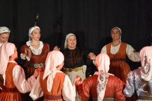 2020 “Πιάστε το χορό μικροί, μεγάλοι”