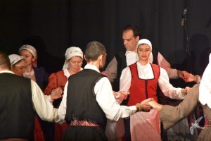 2020 “Πιάστε το χορό μικροί, μεγάλοι”