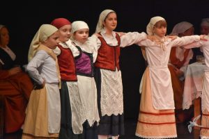 2020 “Πιάστε το χορό μικροί, μεγάλοι”