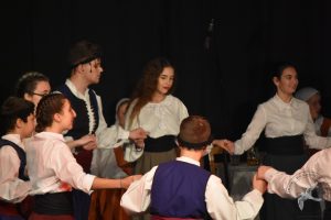 2020 “Πιάστε το χορό μικροί, μεγάλοι”