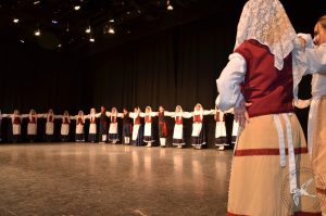 2016 “Χορεύω, παίζω και σου τραγουδώ”