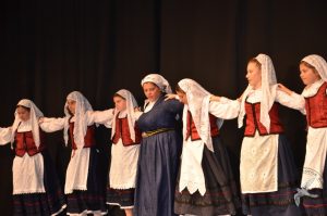 2016 “Χορεύω, παίζω και σου τραγουδώ”