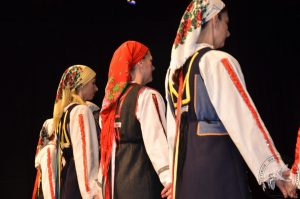 2016 “Χορεύω, παίζω και σου τραγουδώ”