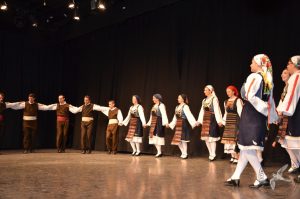 2016 “Χορεύω, παίζω και σου τραγουδώ”