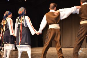 2016 “Χορεύω, παίζω και σου τραγουδώ”