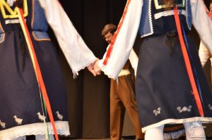 2016 “Χορεύω, παίζω και σου τραγουδώ”