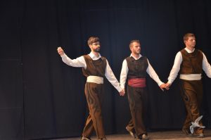 2016 “Χορεύω, παίζω και σου τραγουδώ”